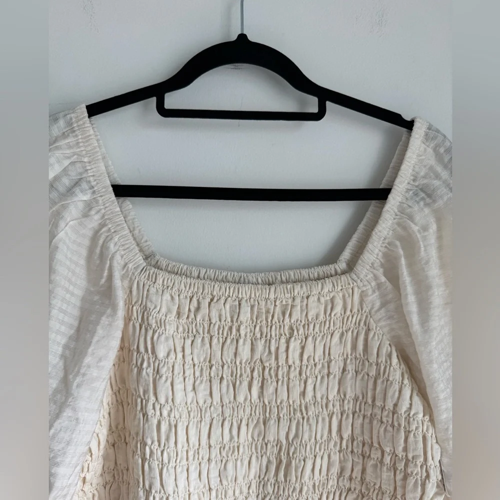 Old‎ Navy Cream Smocked Puff Sleeve Top Women’s Size large NEW Boho Summer
